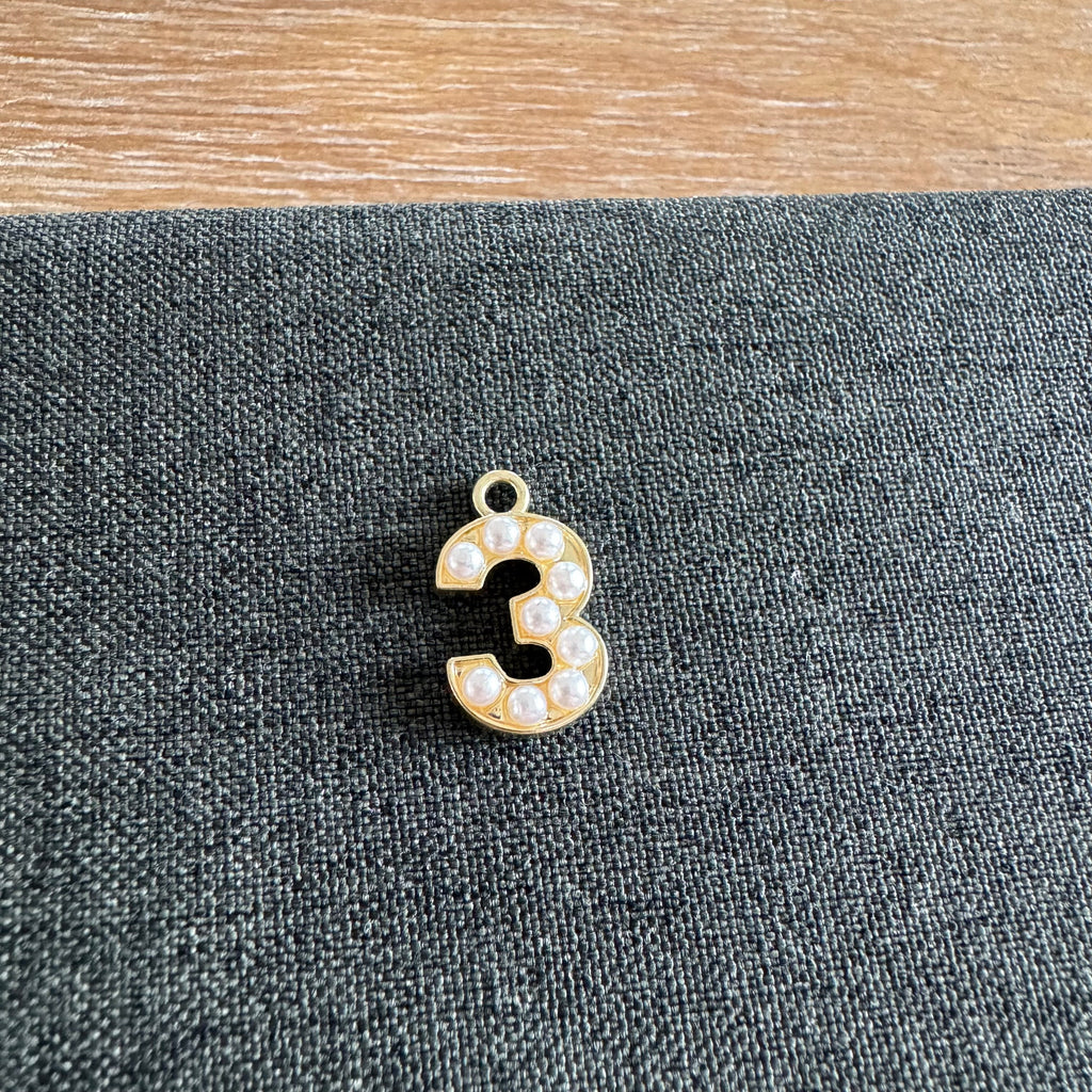 Number Charm Pearl