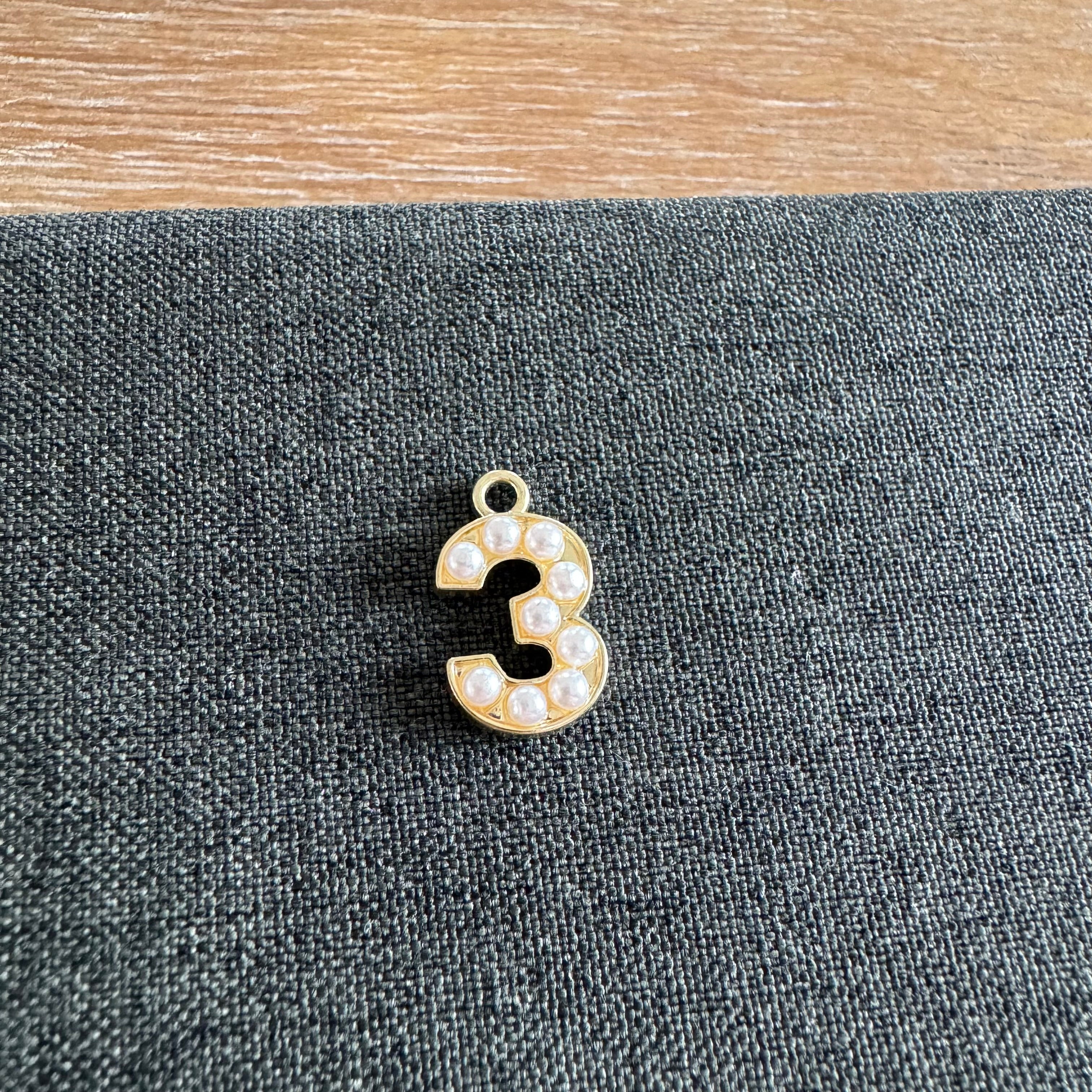 Number Charm Pearl