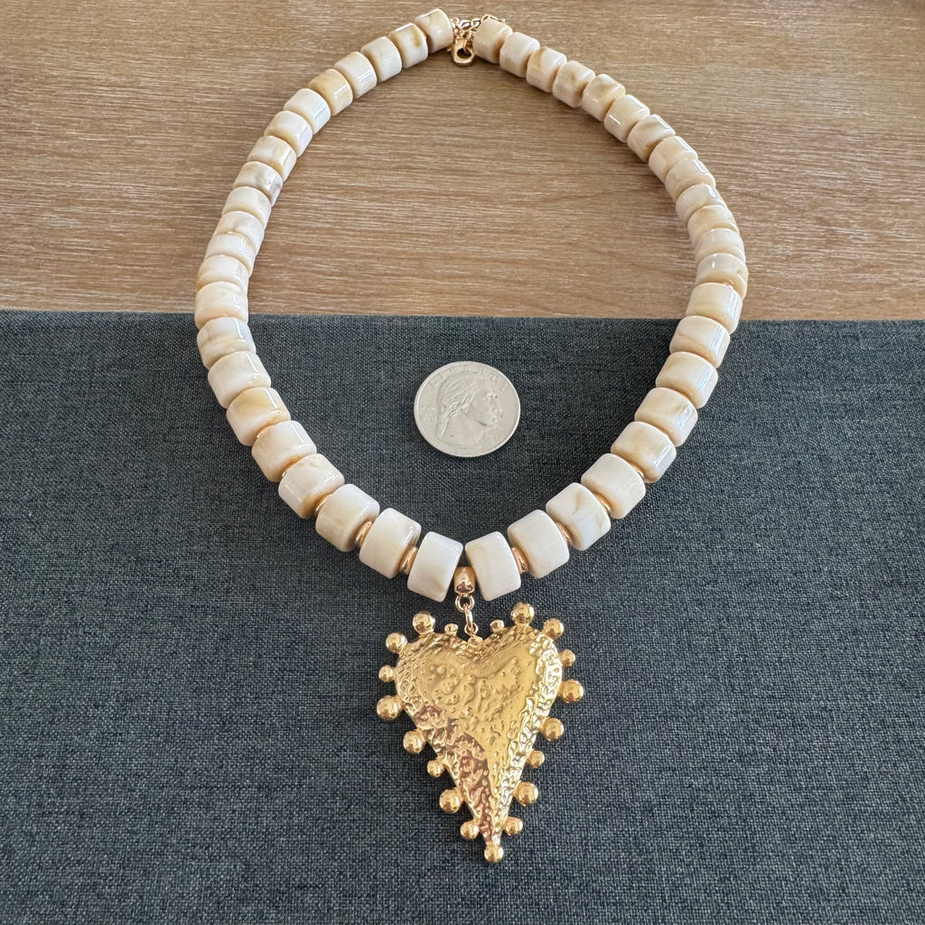 Harlee Heart Necklace cream