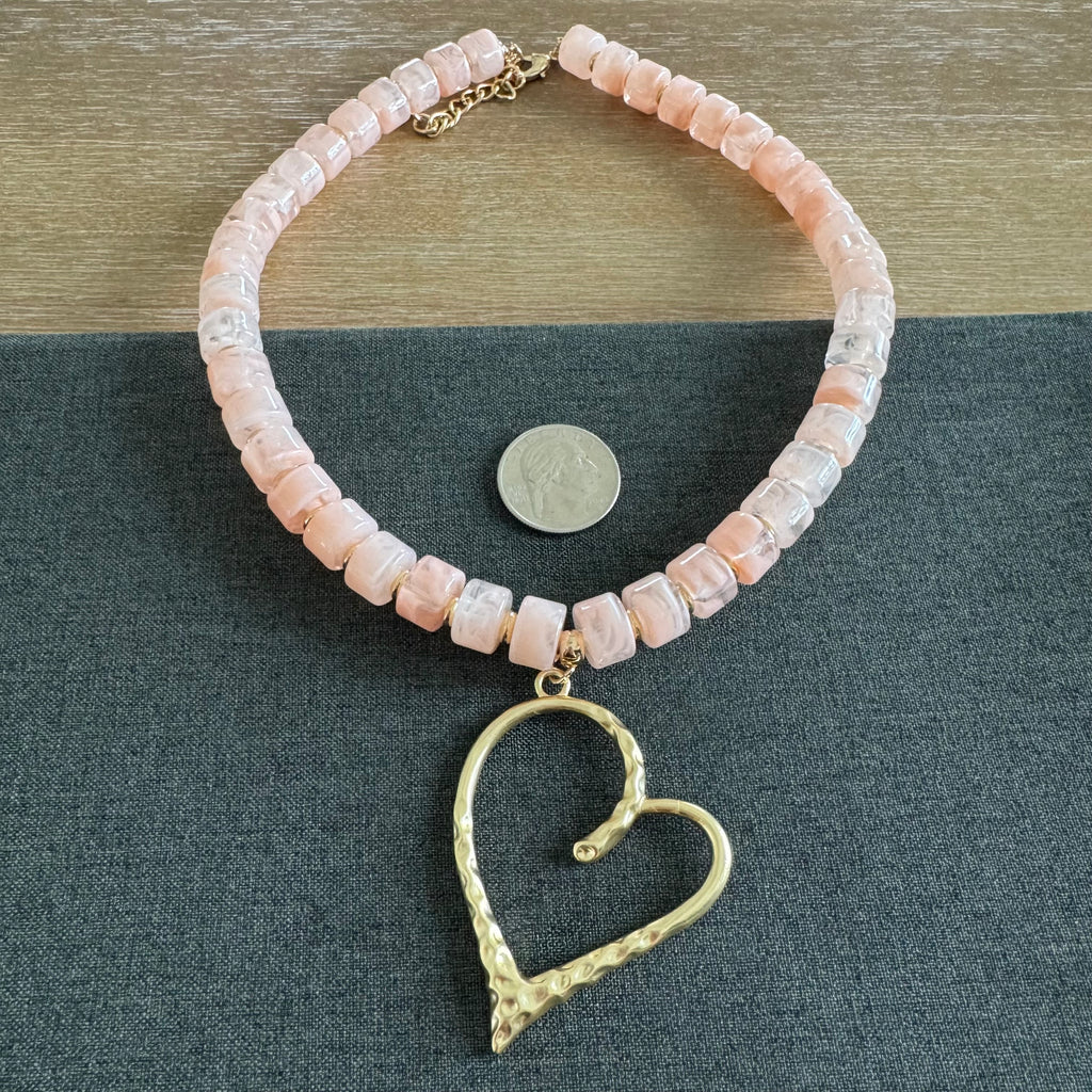 Harrison Heart Necklace pink