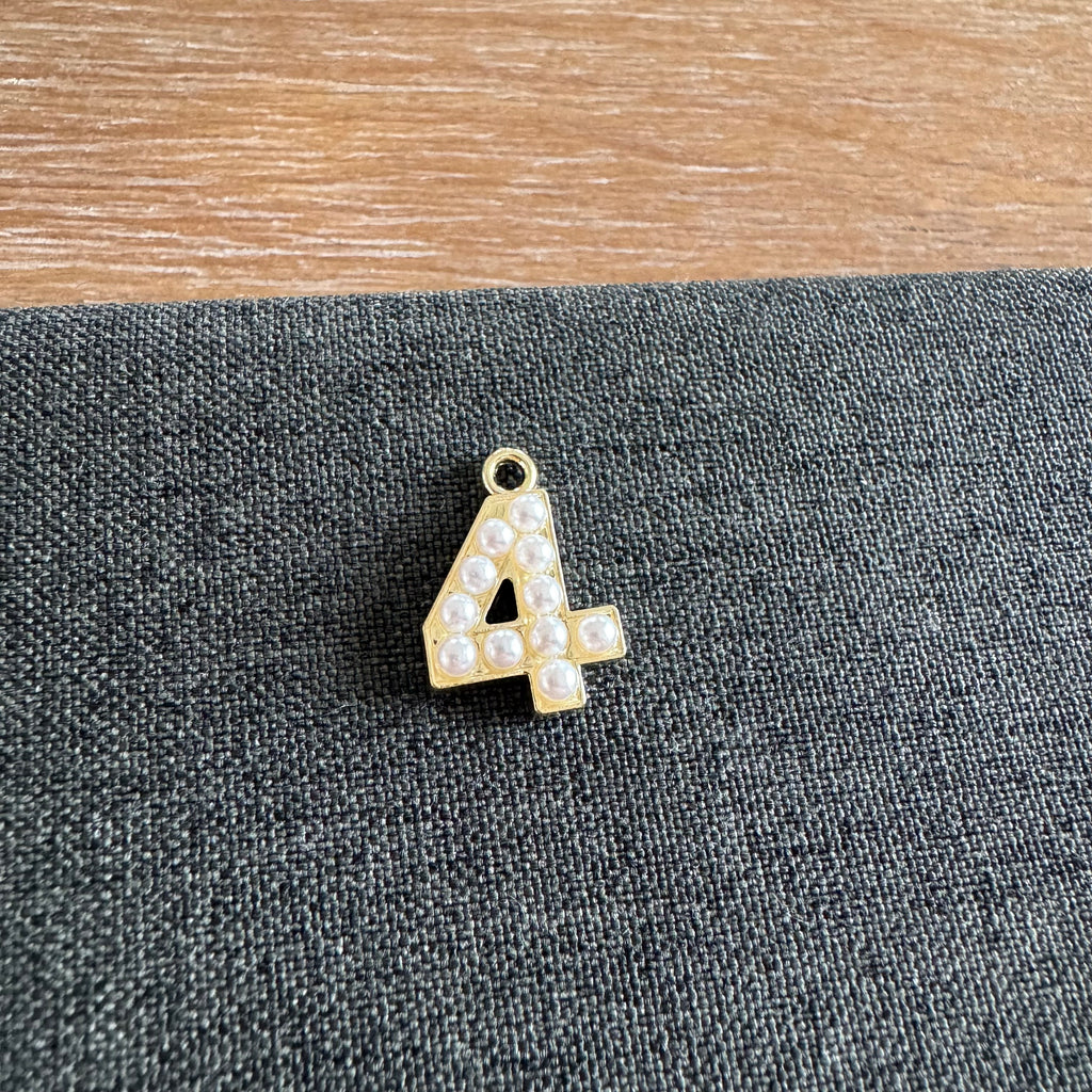 Number Charm Pearl