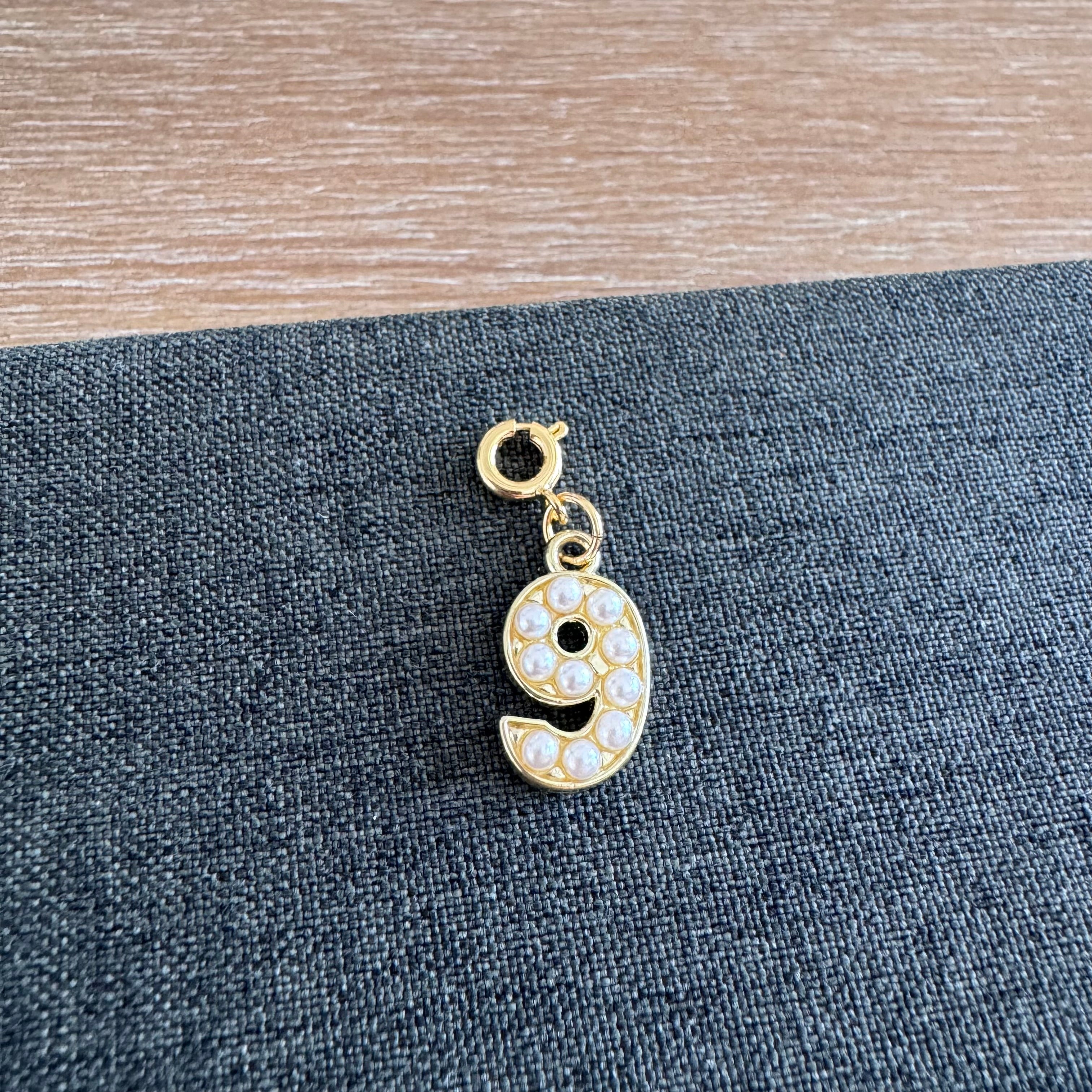 Number Charm Pearl with clasp