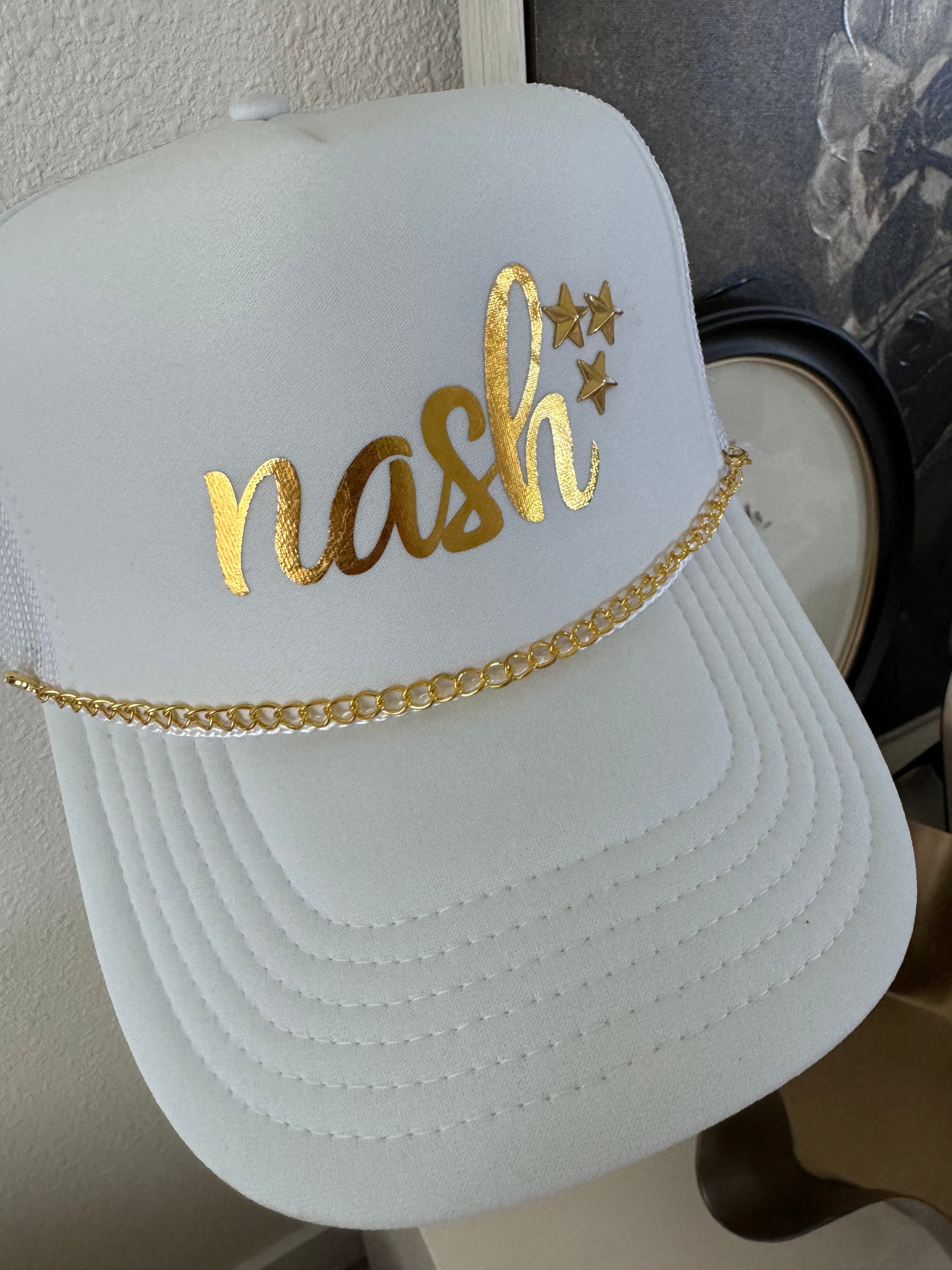 Nash Stars White Hat with chain