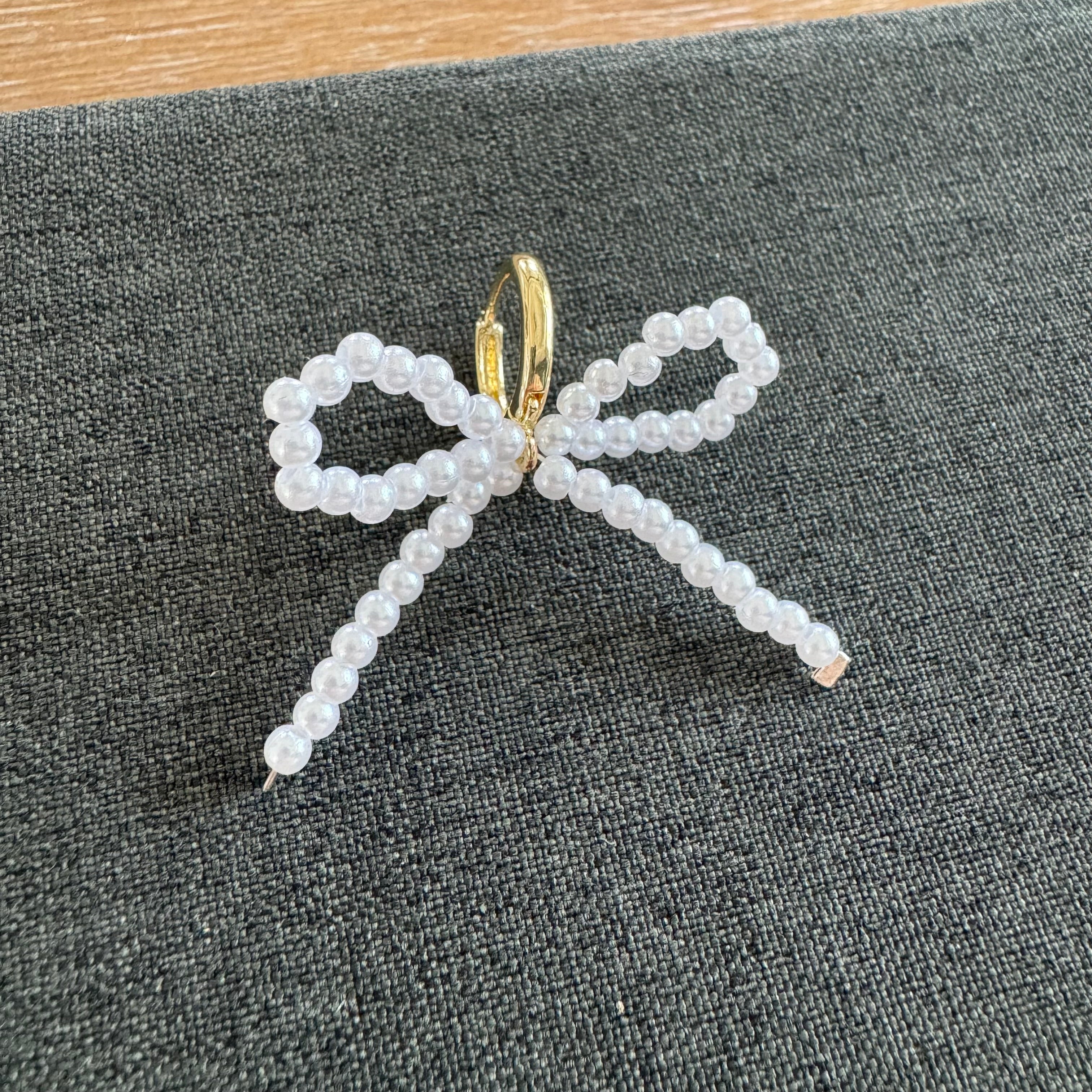 Pearl Bow Shoe Charm