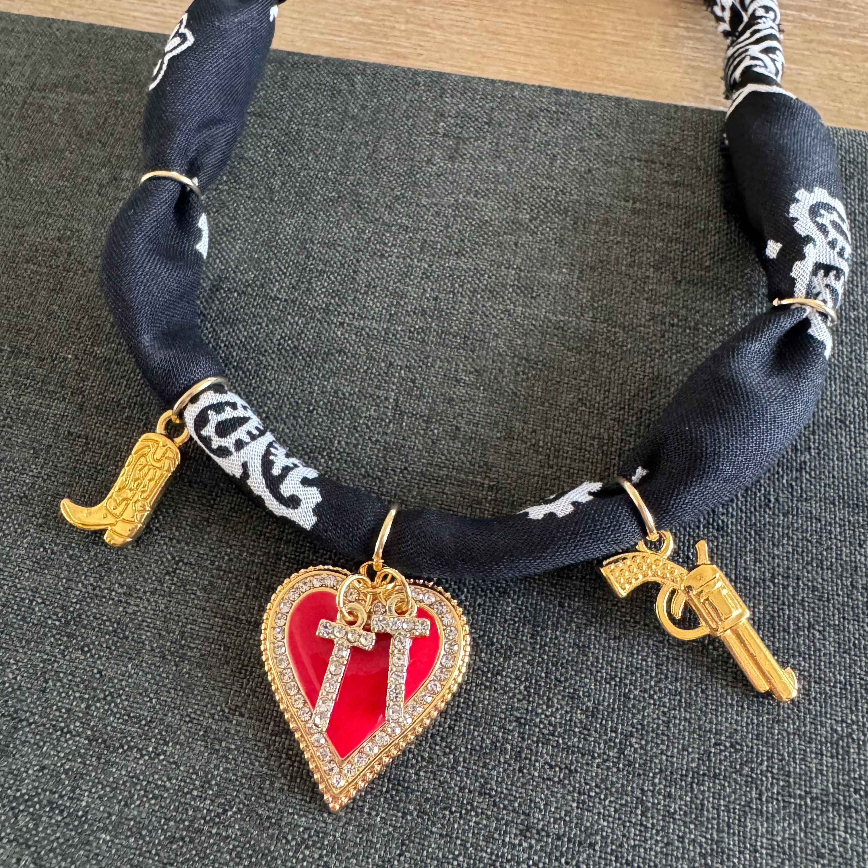 TECH FOOTBALL Bandana Necklace Black