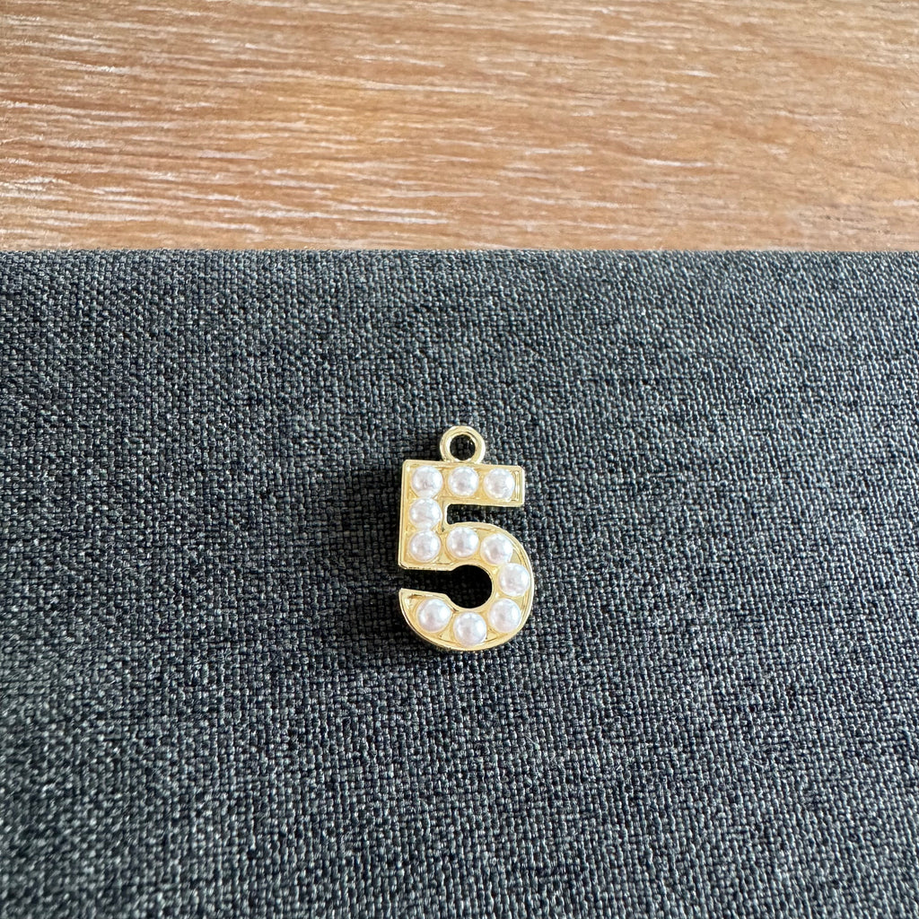 Number Charm Pearl
