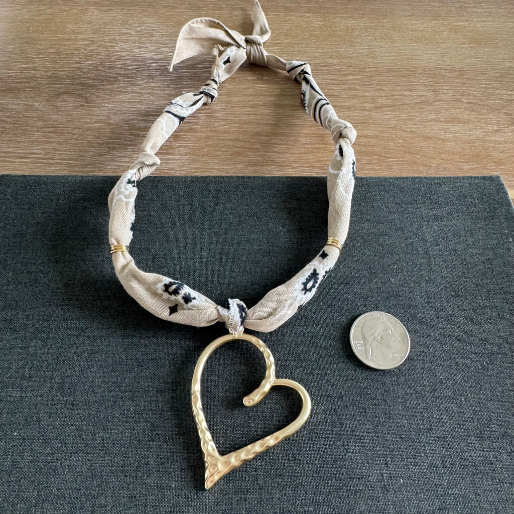 Heart Bandana Necklace Oat