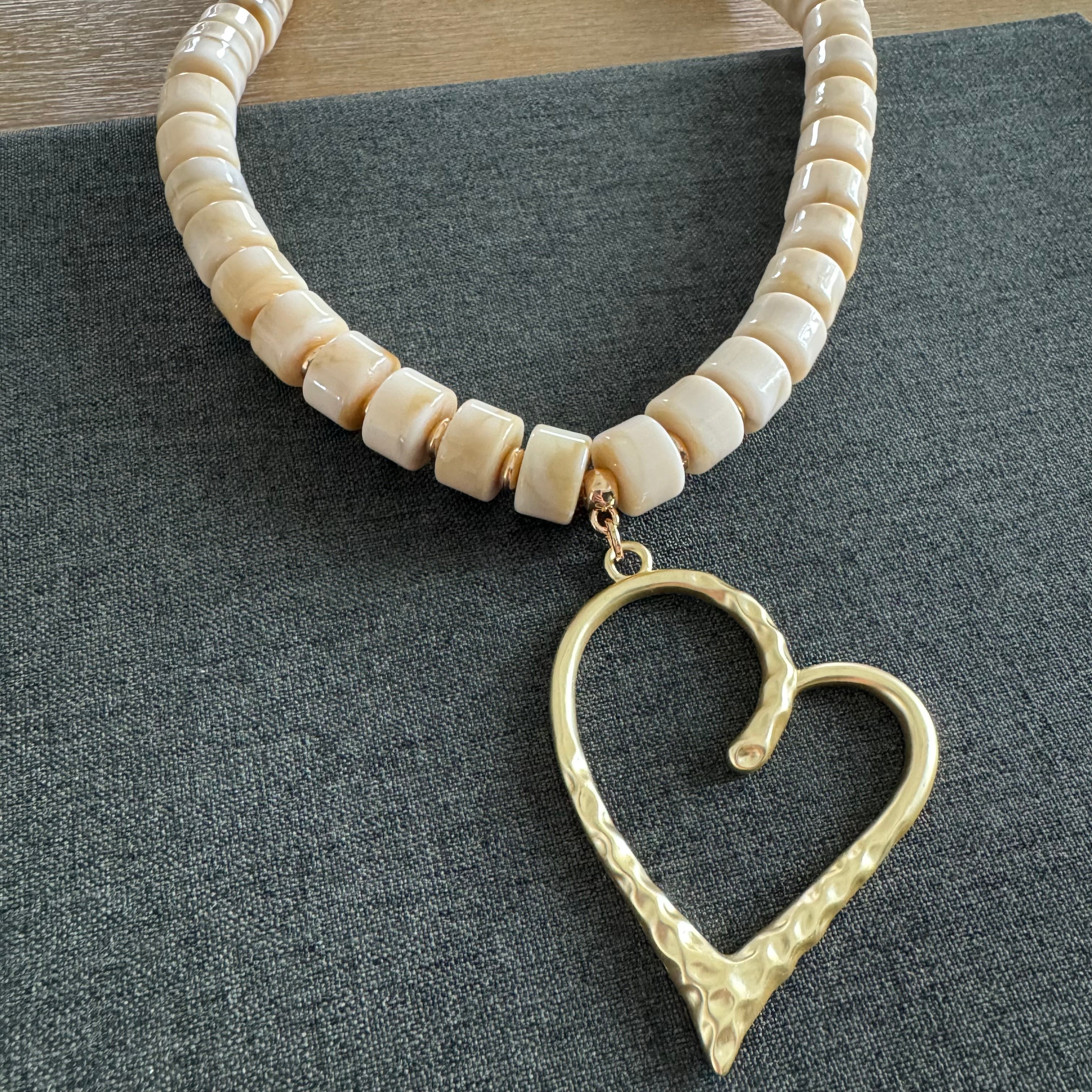 Harrison Heart Necklace cream