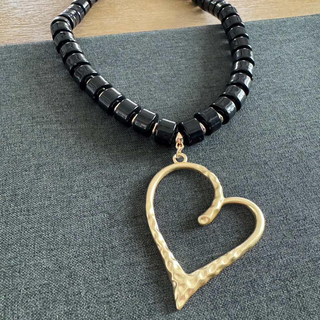 Harrison Heart Necklace black