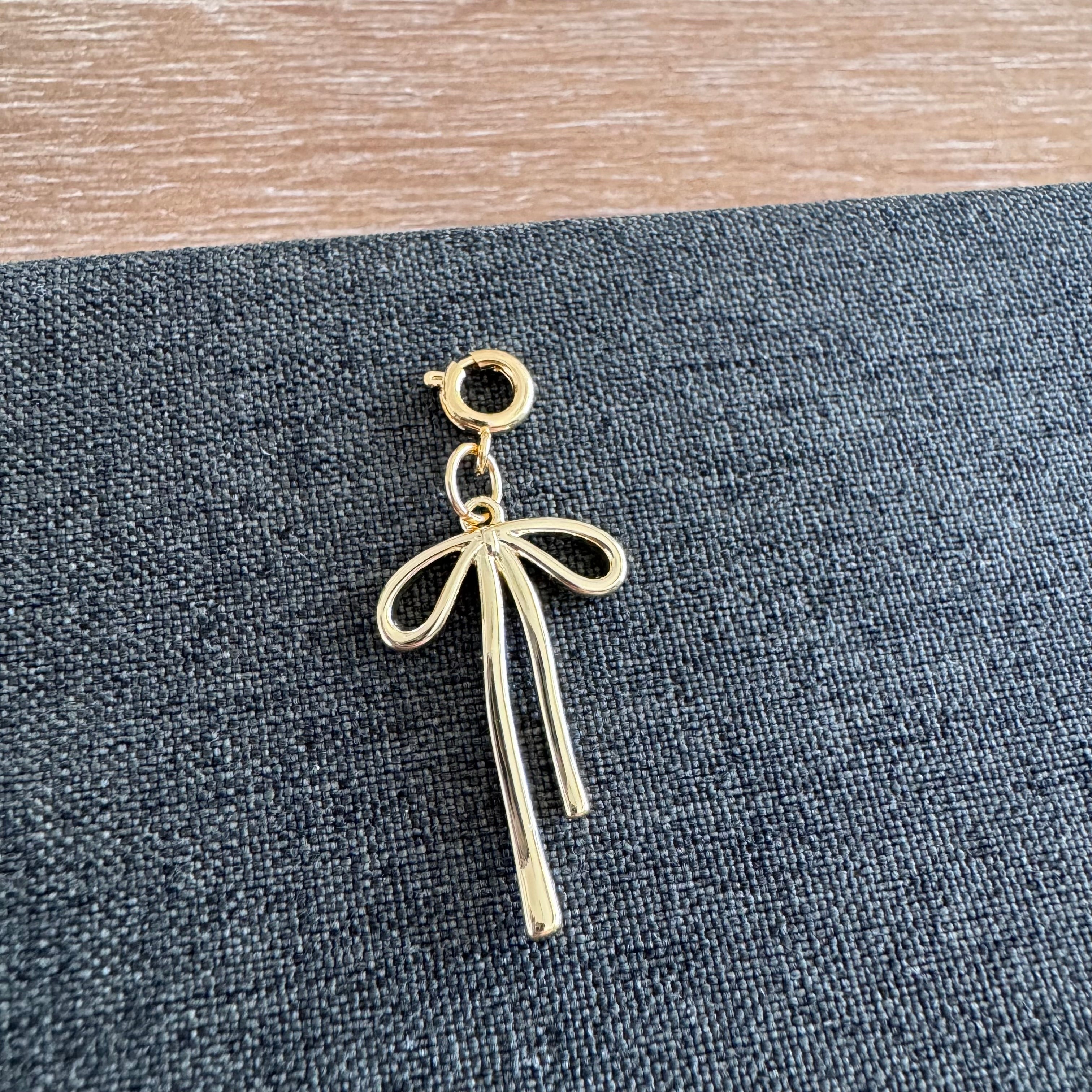 Brooke Bow Charm with clasp