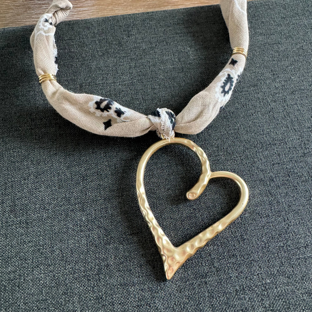 Heart Bandana Necklace Oat