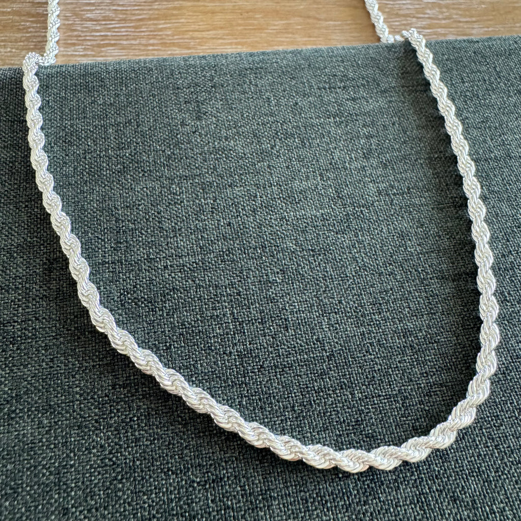 Ryan Necklace Silver